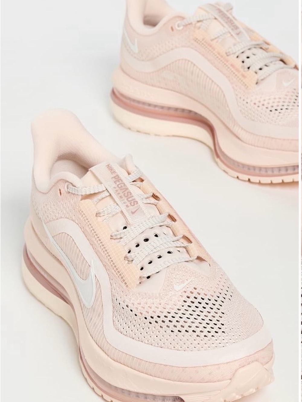 NIB Nike Pegasus Premium in Guava / Ice
